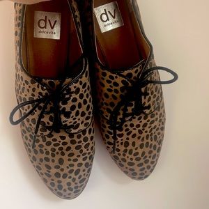 DV Dolce Vita leopard print red bottom Oxford size 9